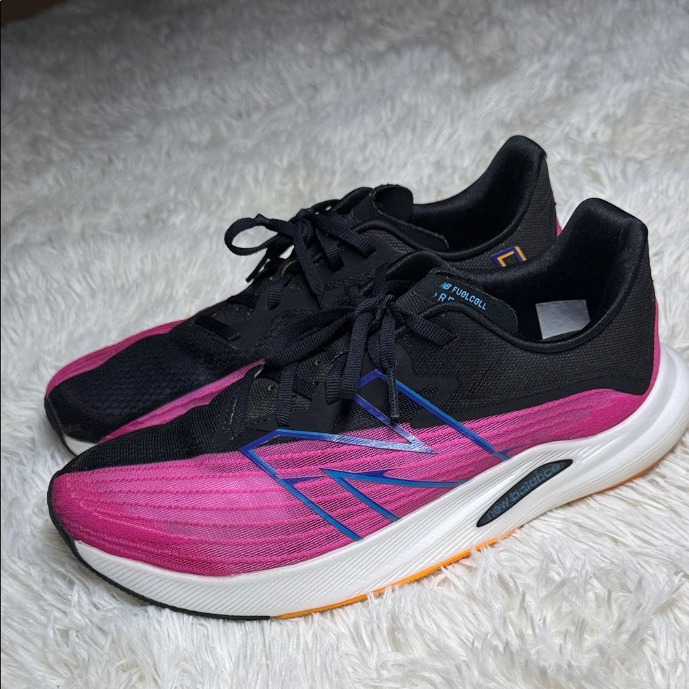 New Balance Women's Black and Pink Athletic Running Shoes